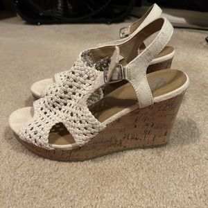 Size 10 Worn once In perfect condition